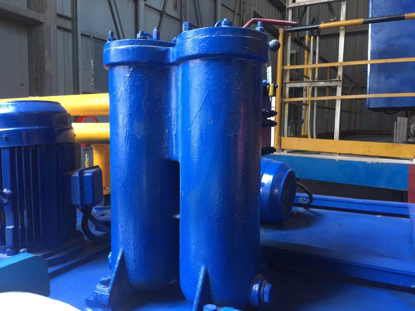 新鄉(xiāng)市創(chuàng)藍(lán)過(guò)濾技術(shù)設(shè)備現(xiàn)場(chǎng)安裝調(diào)試和調(diào)研(圖2) 新鄉(xiāng)市創(chuàng)藍(lán)過(guò)濾技術(shù)設(shè)備現(xiàn)場(chǎng)安裝調(diào)試和調(diào)研(圖2)